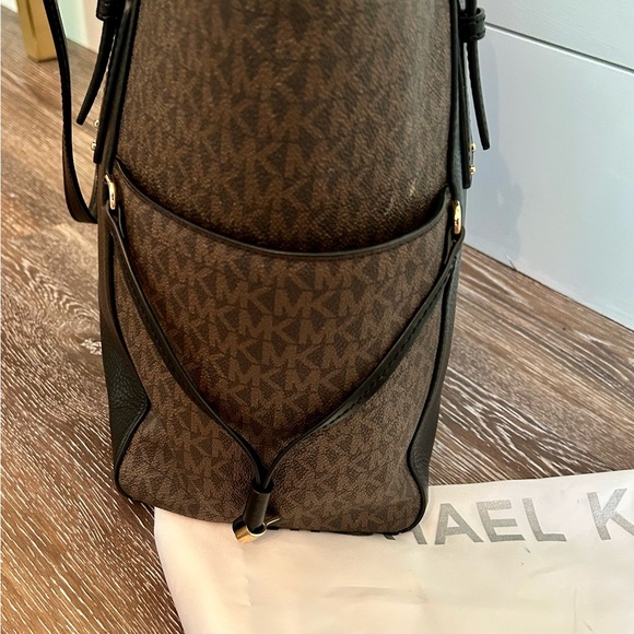 Michael Kors Bag - Picture 3 of 6